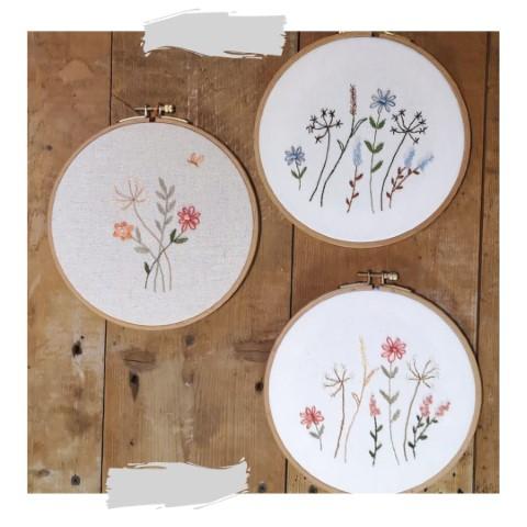 Vrij borduren bloemen in borduurring