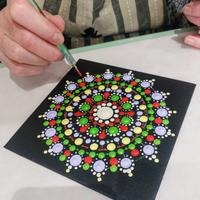 Dotpaint workshop Mandala op canvas