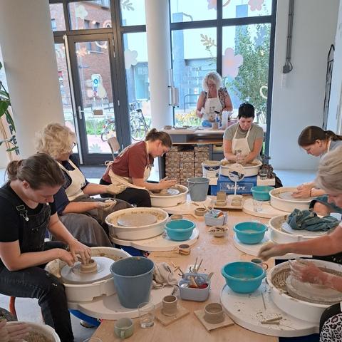 Workshop pottenbakken