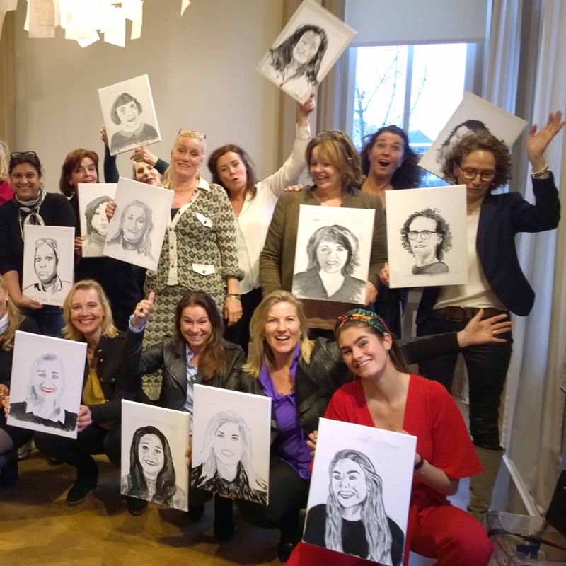 Portret schilderen, workshop in zwart-wit, tof als vrijgezellenfeest, bedrijfsuitje in het centrum den haag, zuid-holland — foto 3
