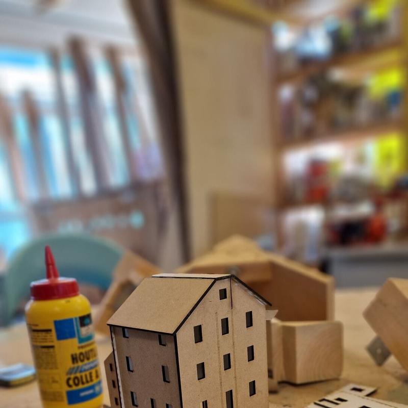 Workshop Poppenhuis Interieur maken — foto 2