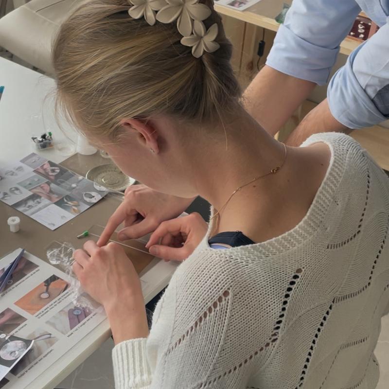 Sieraden workshop, zilveren bedeltjes — foto 2