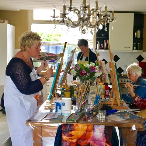 Dagworkshop schilderen dikke dames/ vrolijke kippen met acrylverf