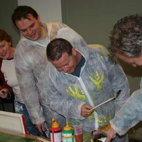 Maak een schilderij als personeelsuitje