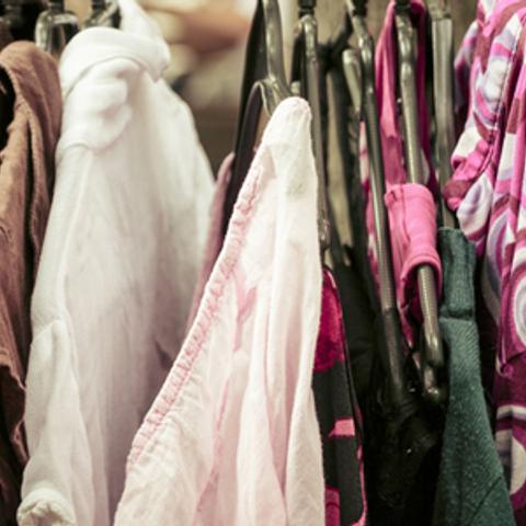 Workshop kleding aanpassen. refashion.